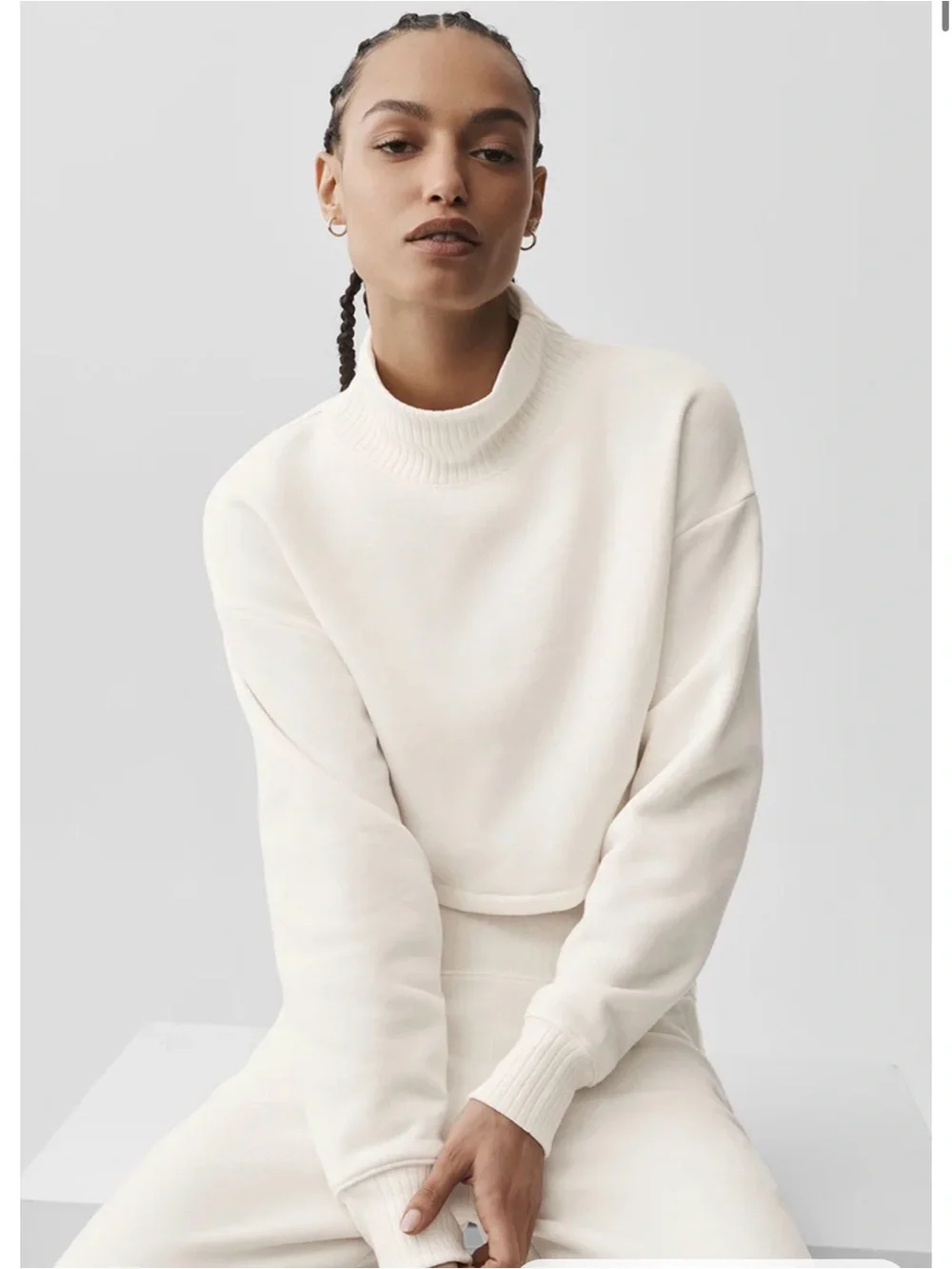 Alo yoga cropped serenity coverup pullover mock neck off white beige medium